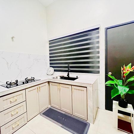 Quayside Cove Homestay - Corner House, Shah Alam Rimbayu Netflix Syok Tv Bbq Exterior photo